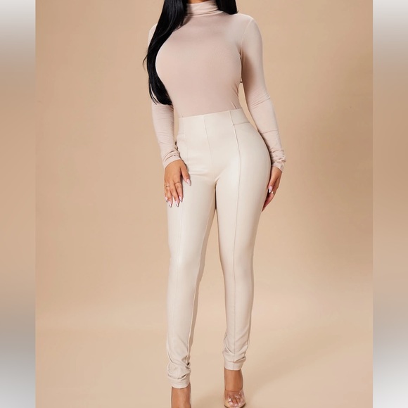 Fasion nova faux leather pants - Picture 2 of 4